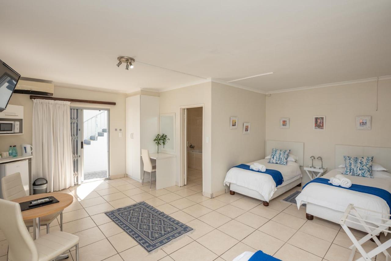 Millard Crescent Guest House Port Elizabeth Exterior foto